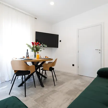 Apartament Alexis *