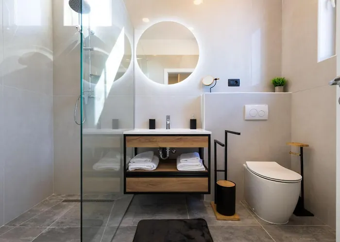 Alexis * マリ・ロシニュ