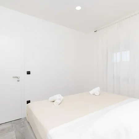 Alexis - Mediterranean Luxury Living Apartament