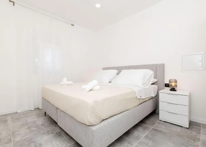 Alexis Apartment *