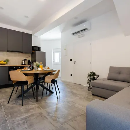 Apartament Alexis *